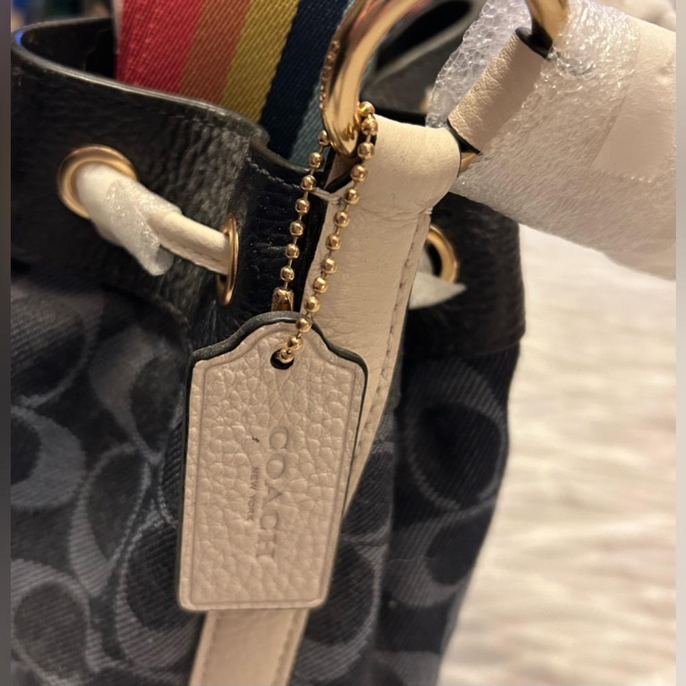 ๐๐ Coach Denim Blue Pride Dempsey Bucket Bag ๐๐ - Picture 8 of 13